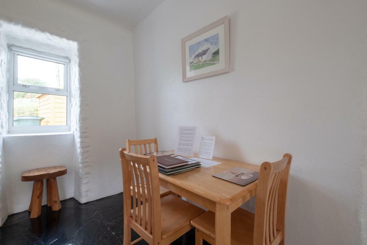 Yellow Cottage, Doolin Knockfin Cross Roads Extérieur photo