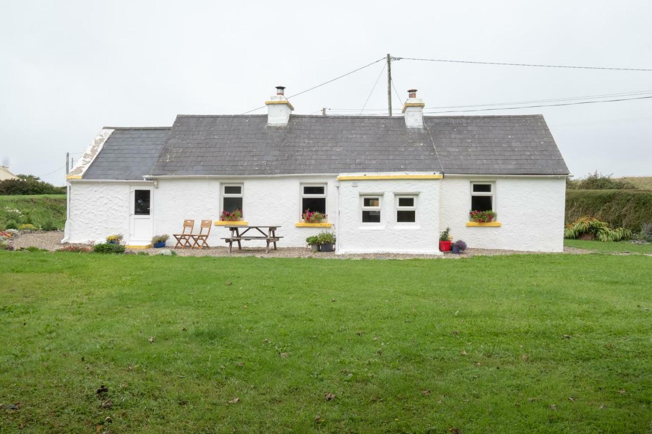 Yellow Cottage, Doolin Knockfin Cross Roads Extérieur photo